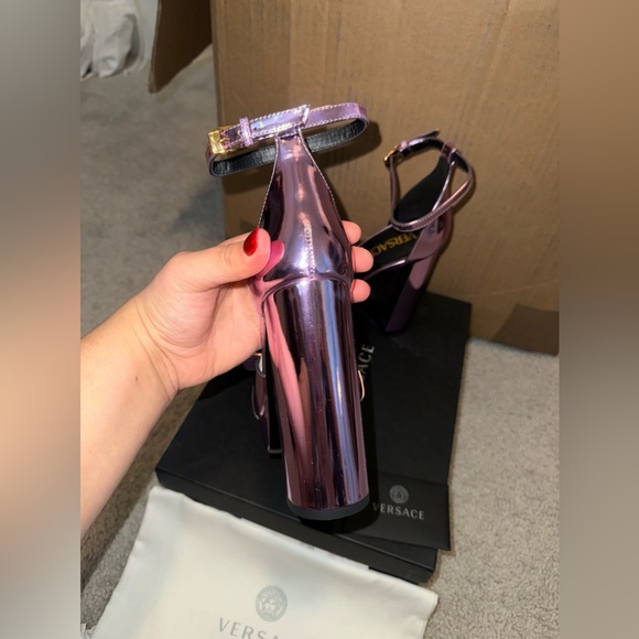 Versace La Medusa Metallic Pink Heels! - Picture 5 of 5
